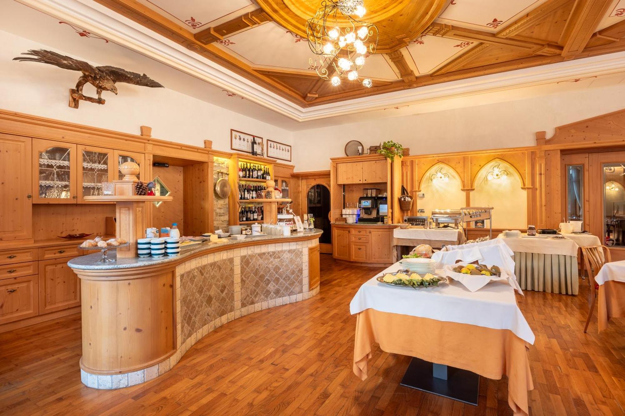 Hotel Vioz Пейо-Фонті Екстер'єр фото