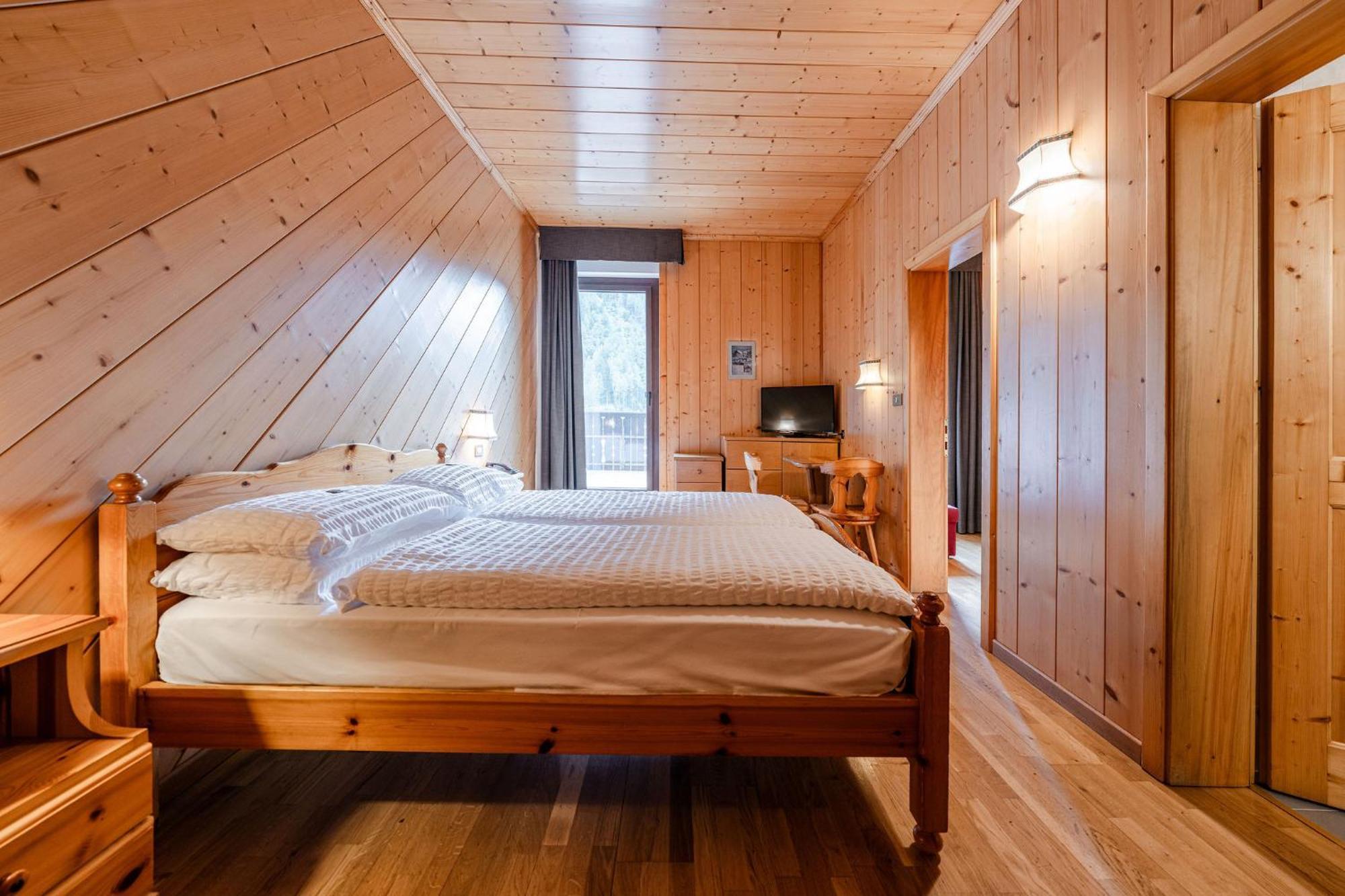 Hotel Vioz Пейо-Фонті Екстер'єр фото